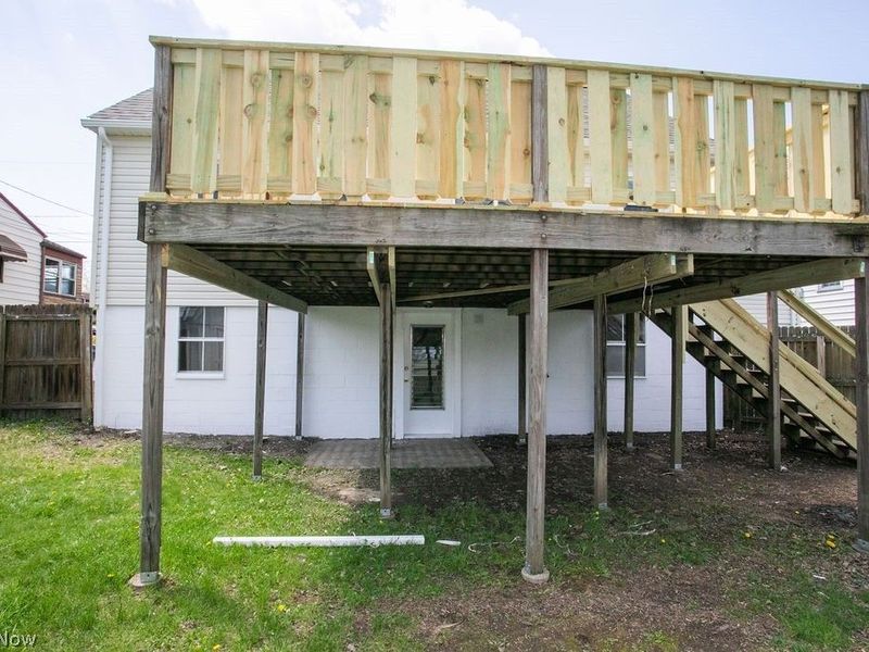 556 Idora Lane, Struthers, OH 44471 Photo 5