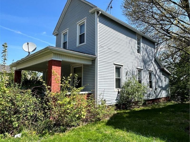 1044 S Freedom Avenue , Alliance, OH 44601 Photo 3