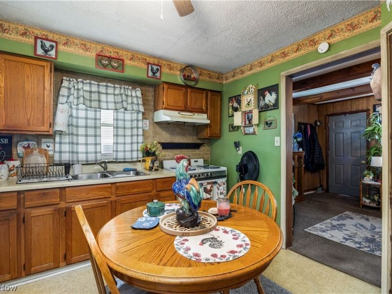 815 Edison Lane , Port Clinton, OH 43452 Photo 6