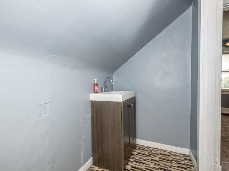 2693 Montana Avenue, Cincinnati, OH 45211 Photo 27