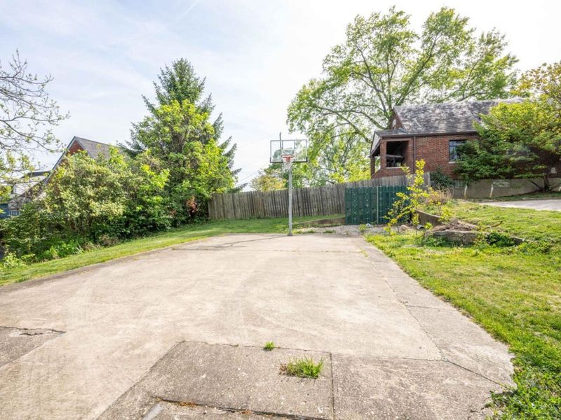 2693 Montana Avenue, Cincinnati, OH 45211 Photo 45