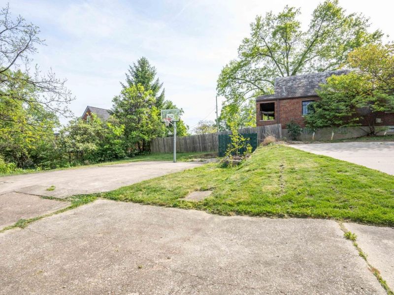 2693 Montana Avenue, Cincinnati, OH 45211 Photo 46