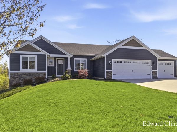 8620 Burlingame Avenue SW, Byron Center, MI 49315