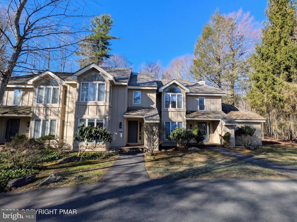 317 CHICKAGAMI LANE , POCONO PINES, PA 18350