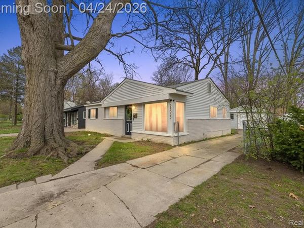 28022 Fairfax Street, Southfield, MI 48076