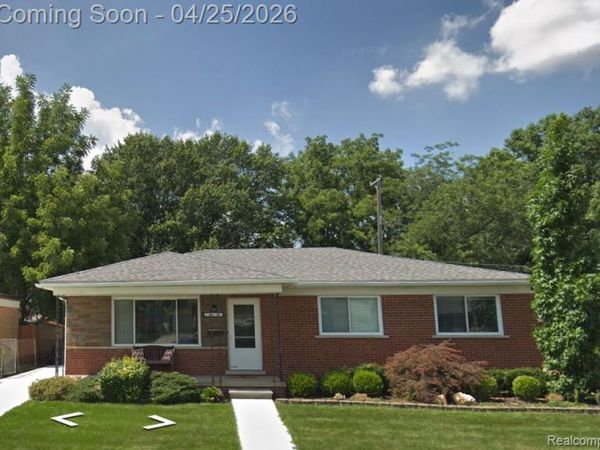 28347 Los Olas Drive, Warren, MI 48093