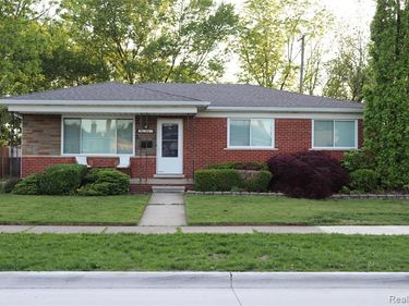 28347 Los Olas Drive, Warren, MI 48093