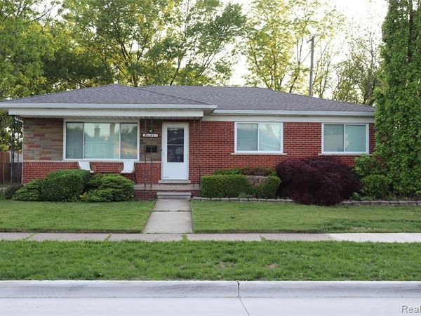 28347 Los Olas Drive, Warren, MI 48093
