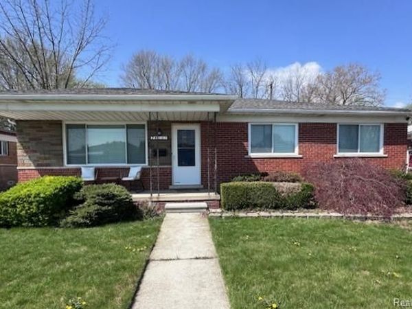 28347 Los Olas Drive, Warren, MI 48093