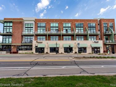 211 E 9 Mile Road, Ferndale, MI 48220