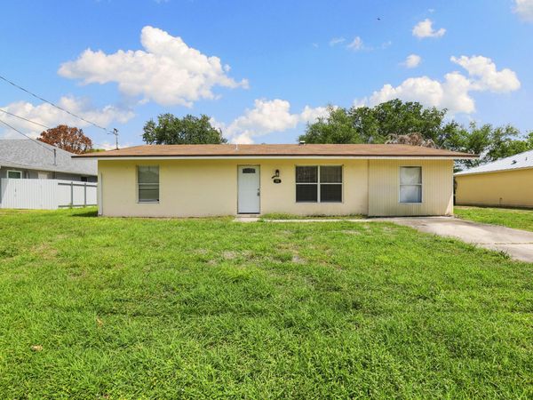 333 SW Lucero Drive, Port St. Lucie, FL 34983