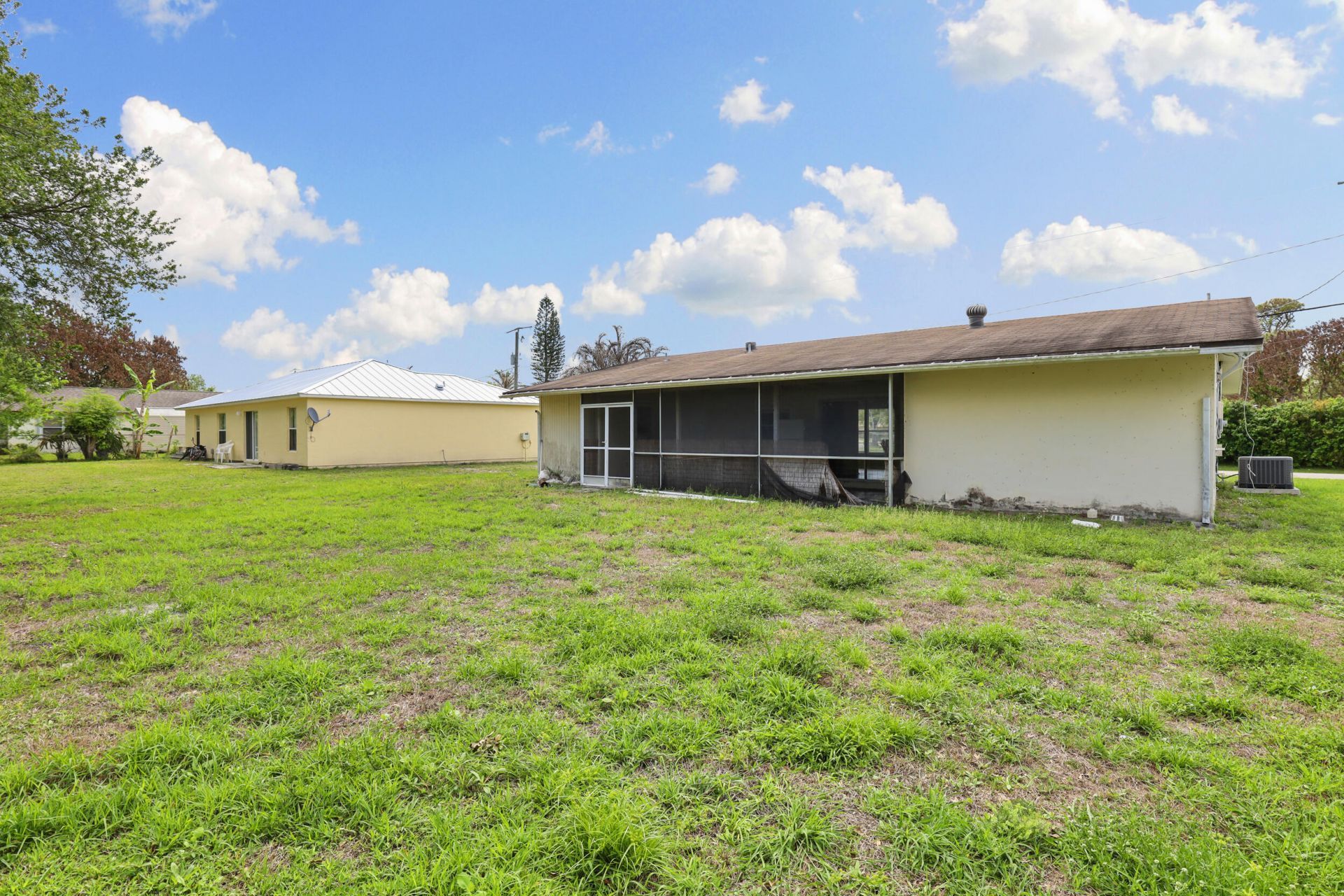 333 SW Lucero Drive, Port Saint Lucie, FL 34983 Photo