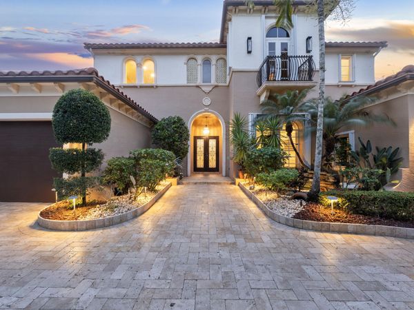 7169 NW 127th Way, Parkland, FL 33076