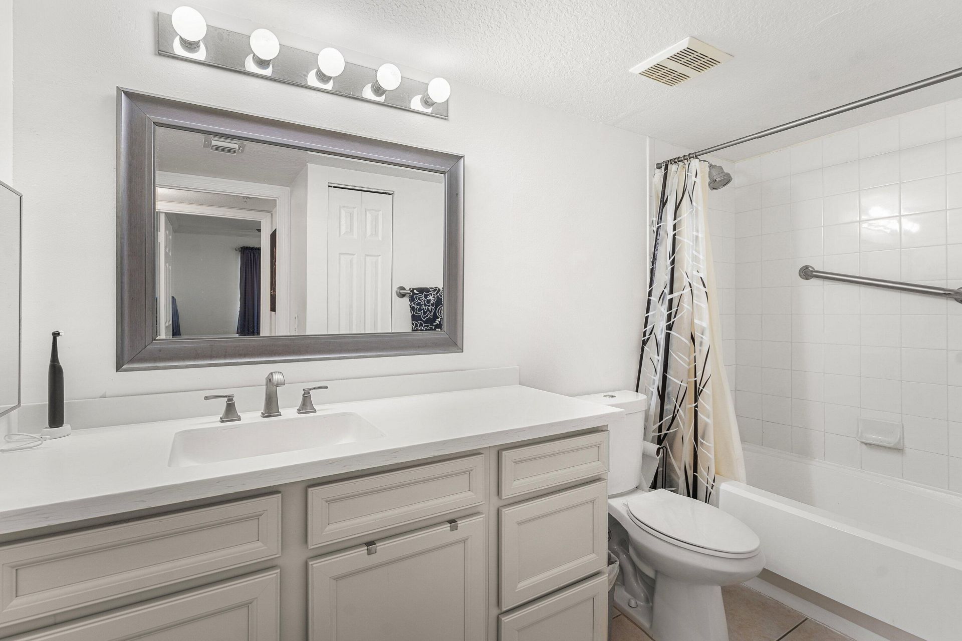4180 W San Marino Boulevard, Unit 107, West Palm Beach, FL 33409 Photo