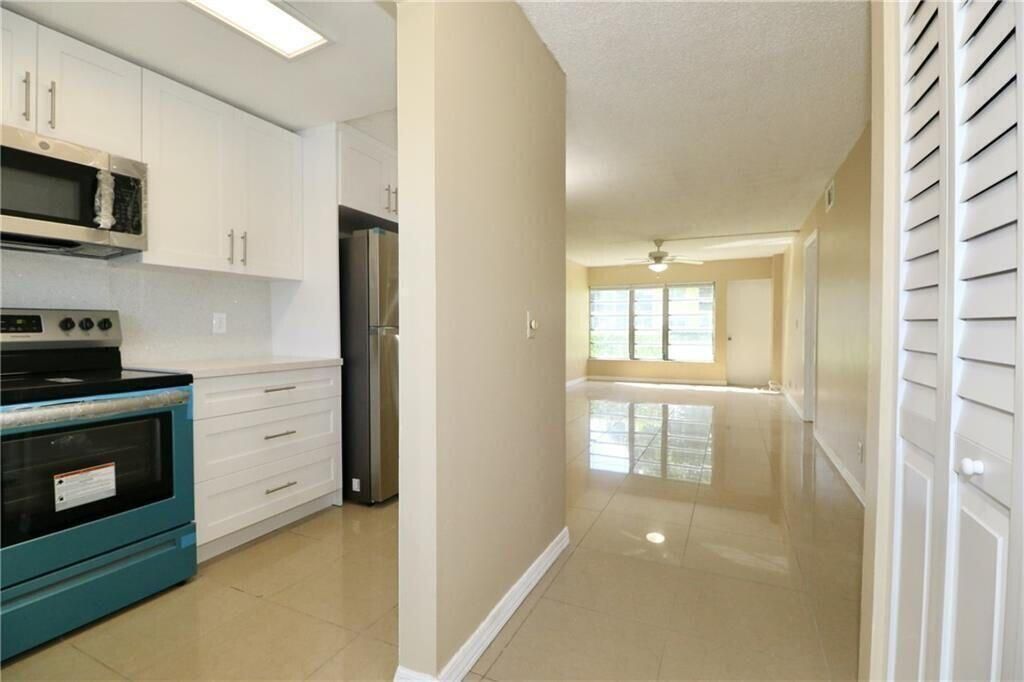 9915 Sandalfoot Boulevard, Unit 408, Boca Raton, FL 33428 Photo