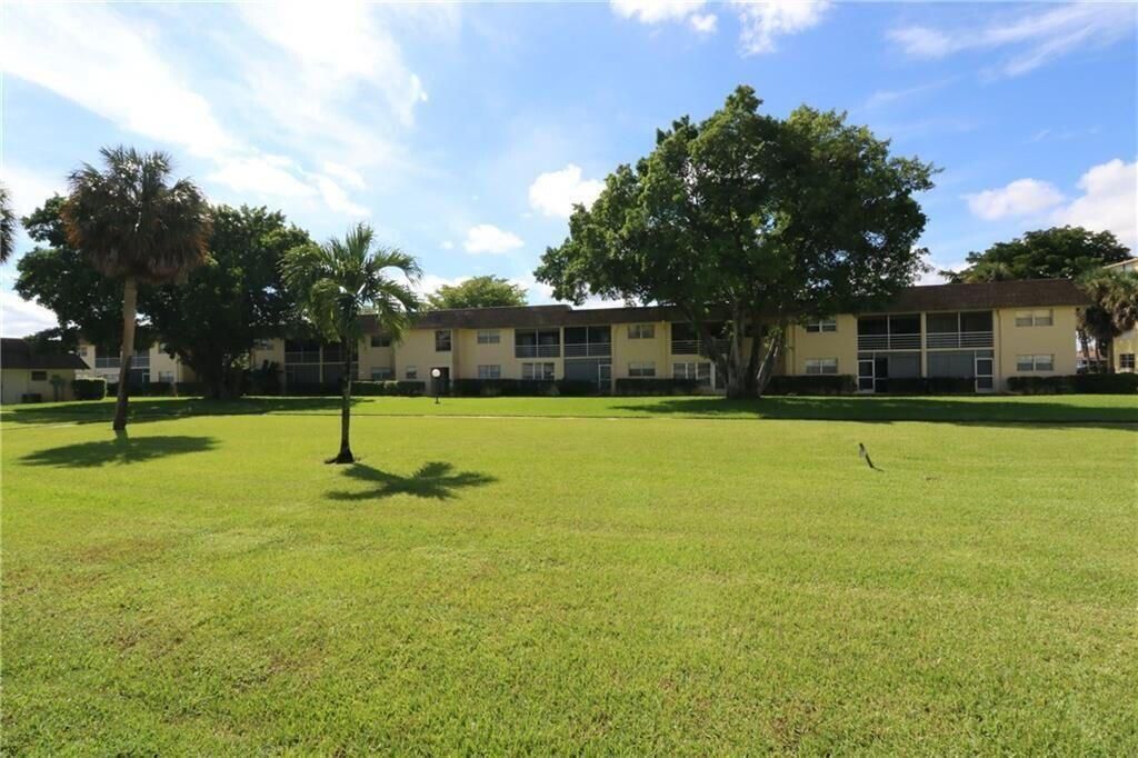 9915 Sandalfoot Boulevard, Unit 408, Boca Raton, FL 33428 Photo