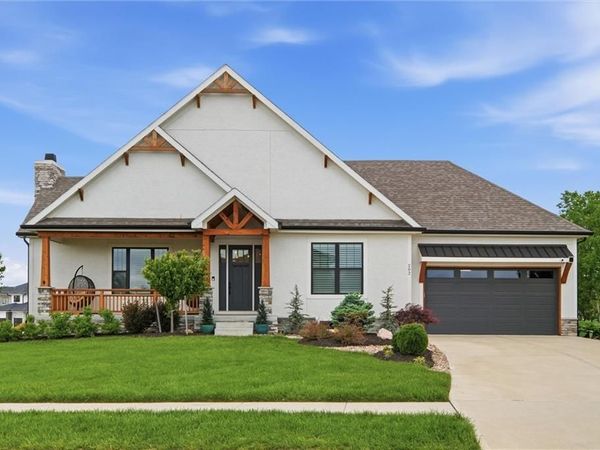 202 NW Ambersham Drive, Lee's Summit, MO 64081
