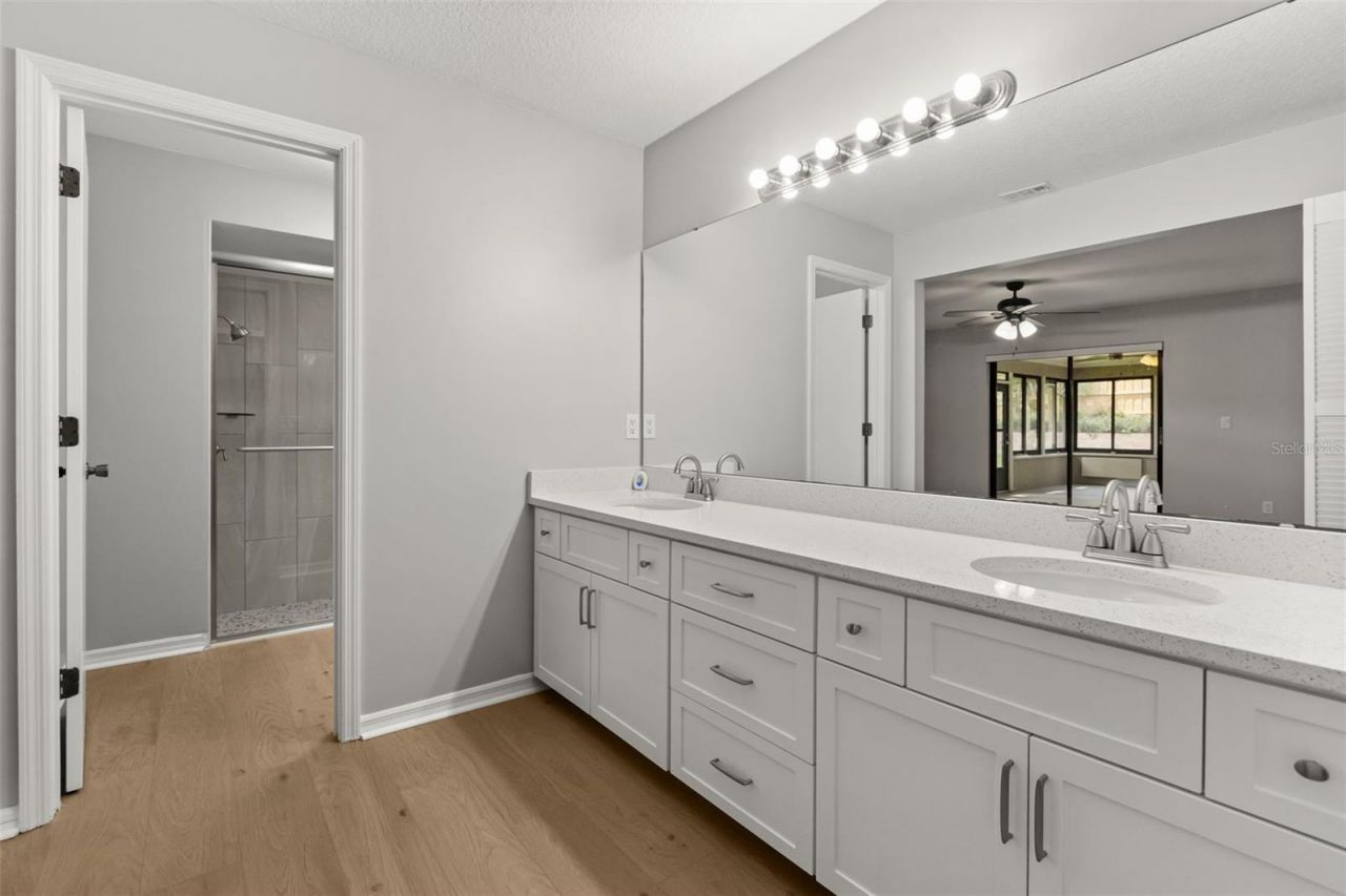 925 Red Dandy Drive, Orlando, FL 32818 Photo