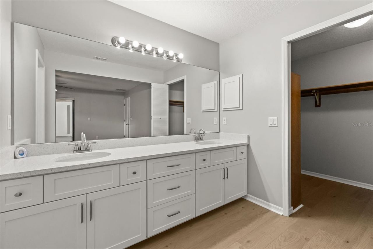 925 Red Dandy Drive, Orlando, FL 32818 Photo