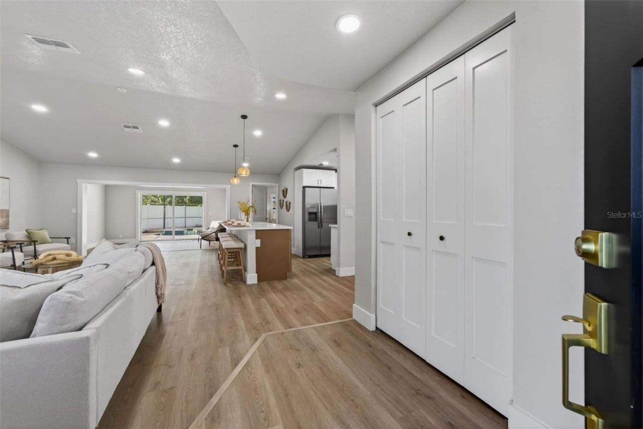 7833 Bristol Court, Saint Petersburg, FL 33709 Photo