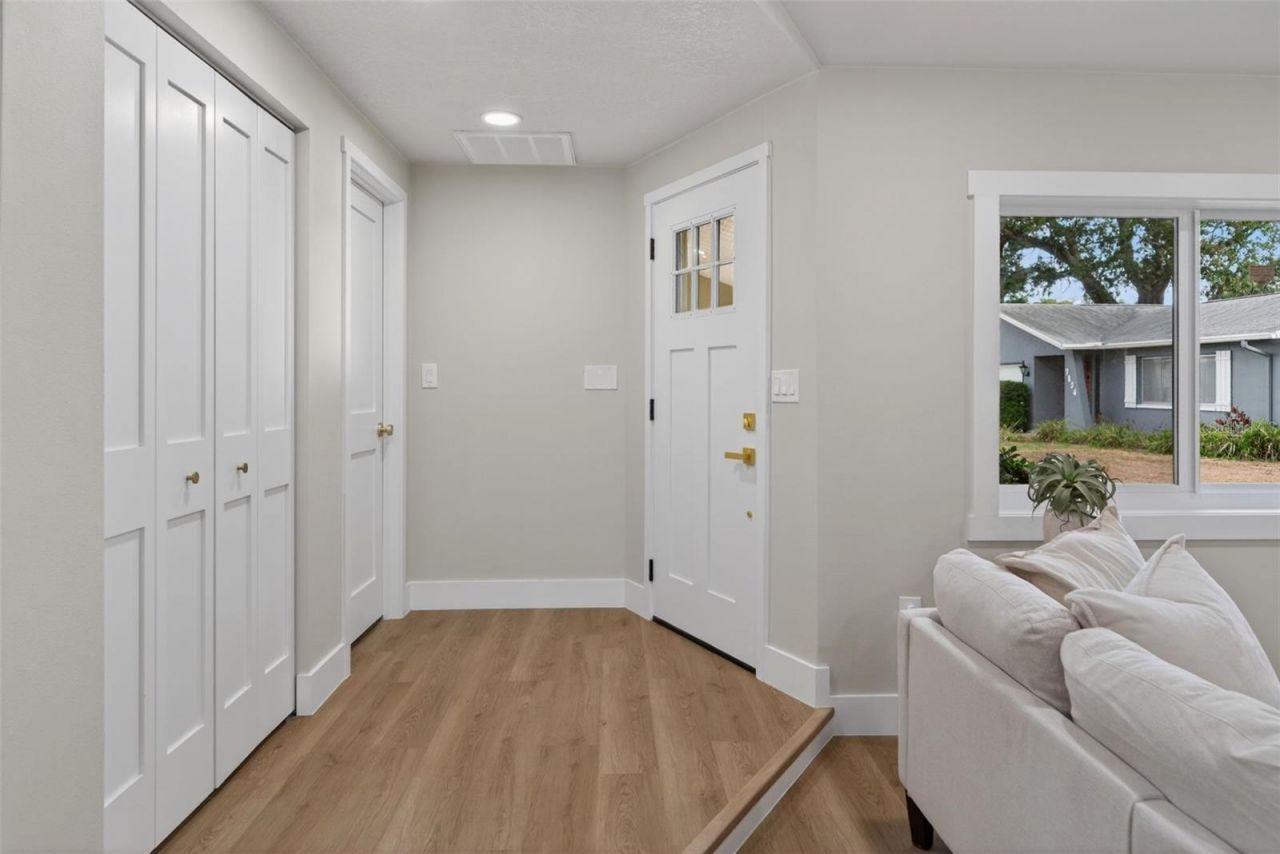7833 Bristol Court, Saint Petersburg, FL 33709 Photo
