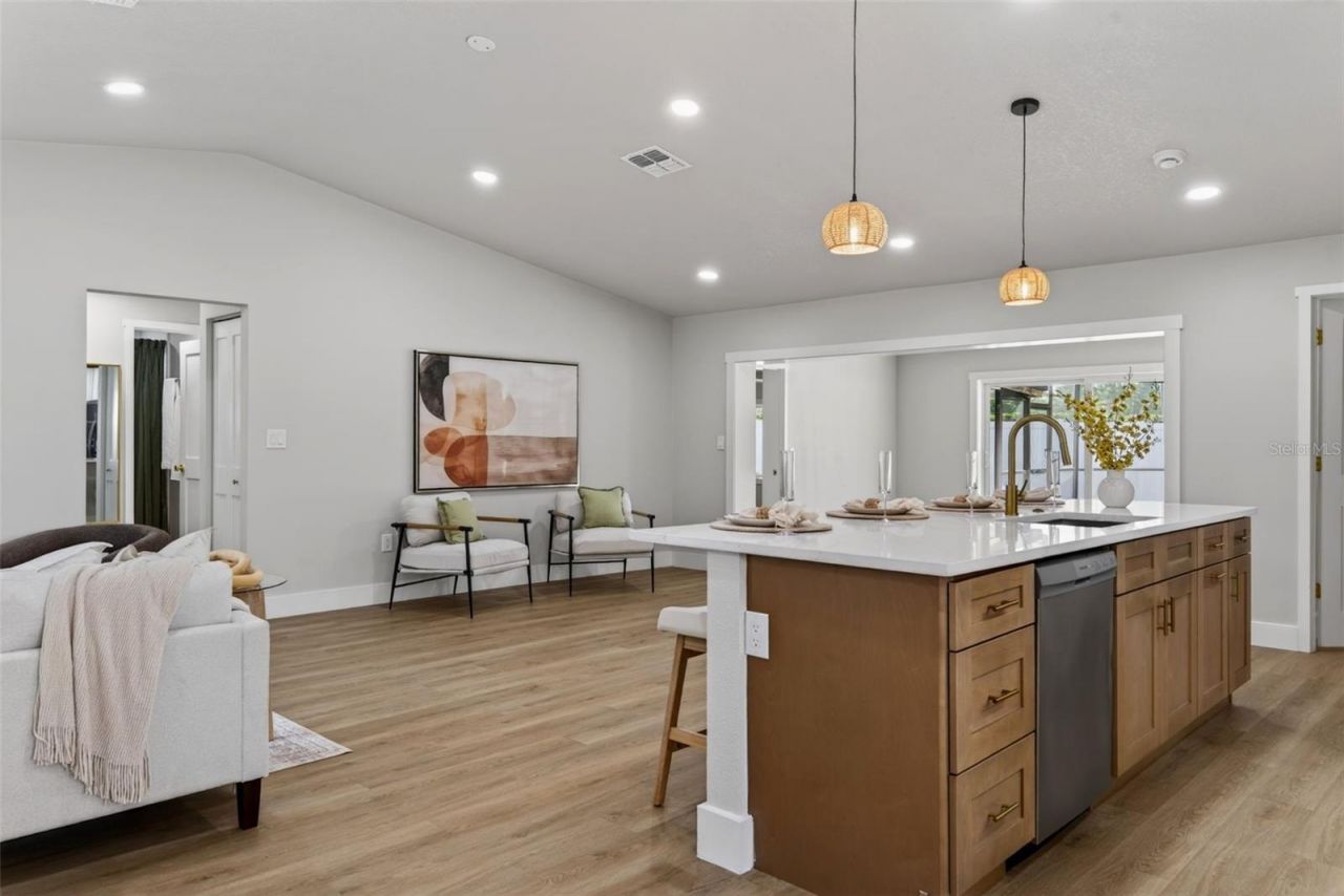 7833 Bristol Court, Saint Petersburg, FL 33709 Photo