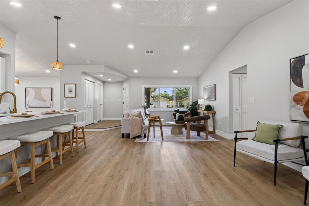 7833 Bristol Court, Saint Petersburg, FL 33709 Photo