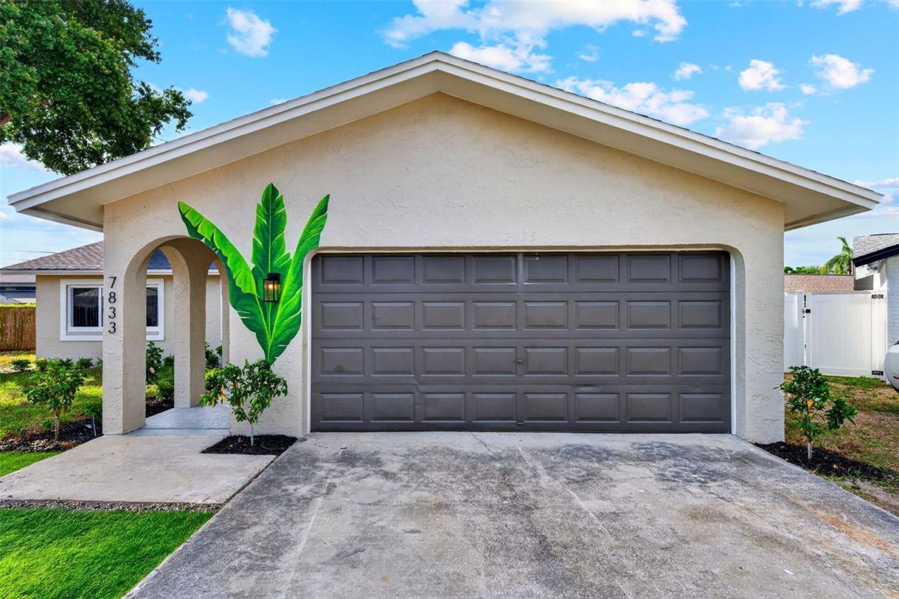 7833 Bristol Court, Saint Petersburg, FL 33709 Photo