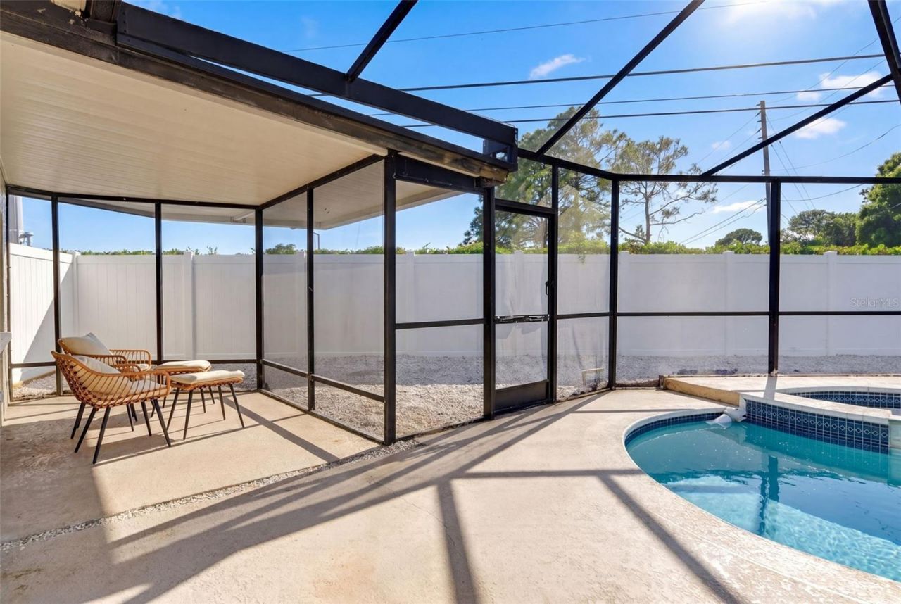 7833 Bristol Court, Saint Petersburg, FL 33709 Photo