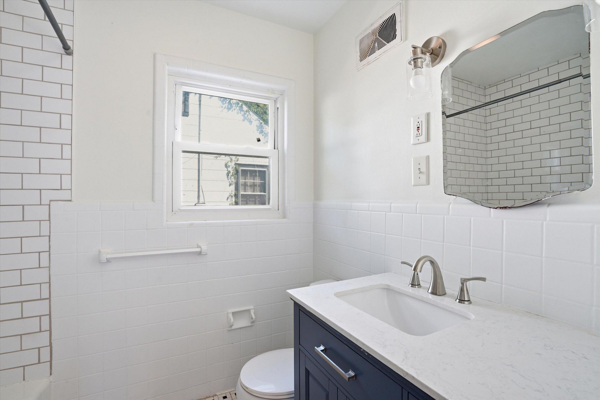 3902 Walnut Street Photo 8