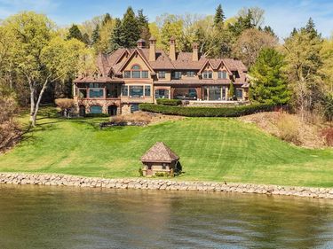 358 Ferndale Road S, Wayzata, MN 55391