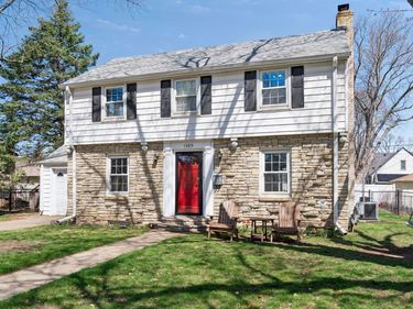 1389 Hoyt Avenue W, Falcon Heights, MN 55108