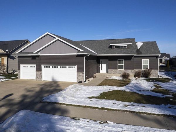 965 Olive Ct, North Liberty, IA 52317