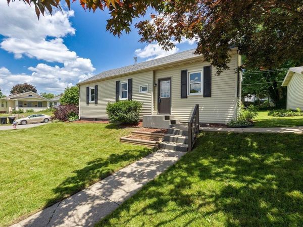 202 E Oakside Street, South Bend, IN 46614