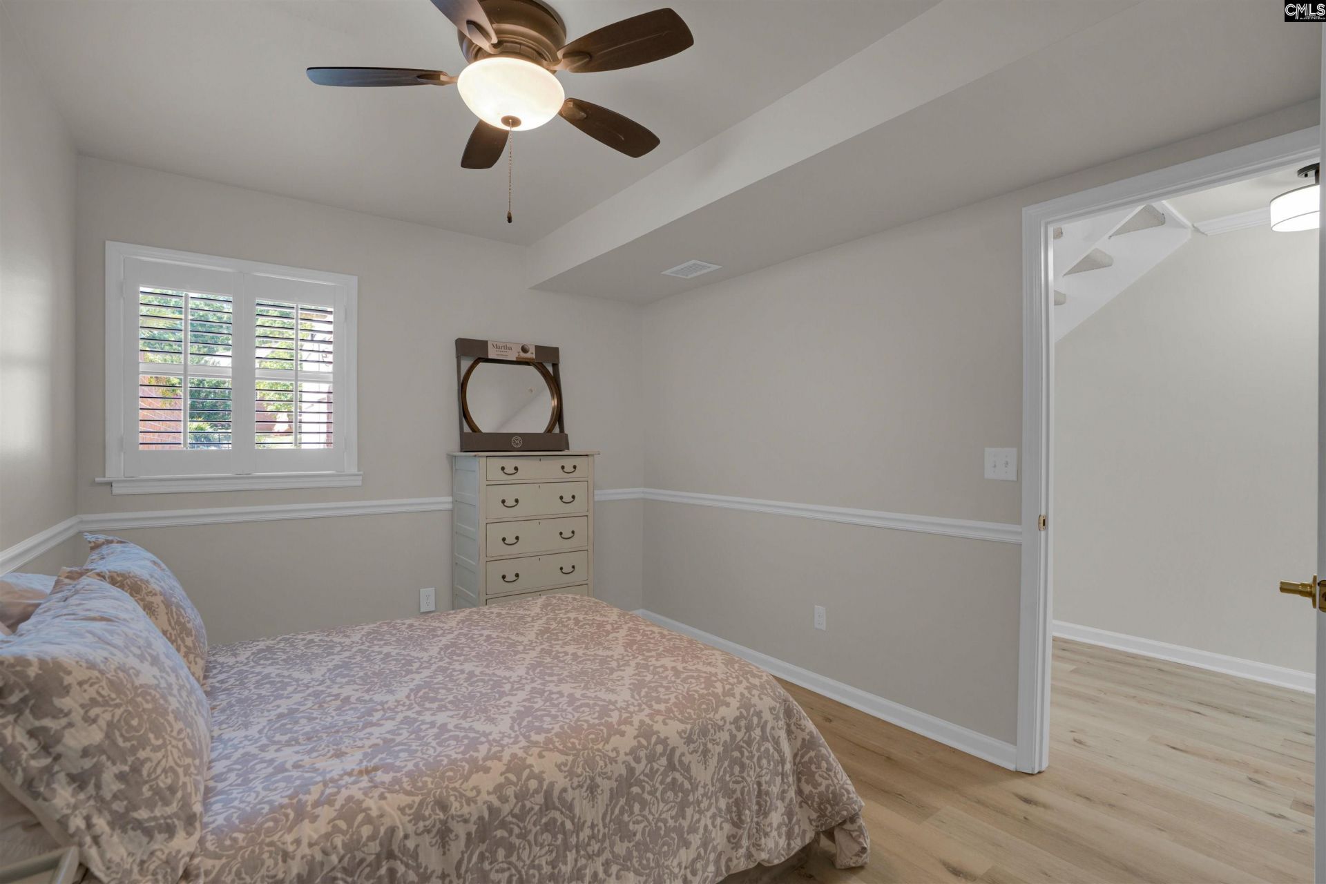 10 Low Hill Lane Photo 24