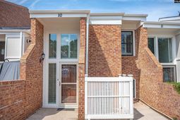 10 Low Hill Lane photo 4