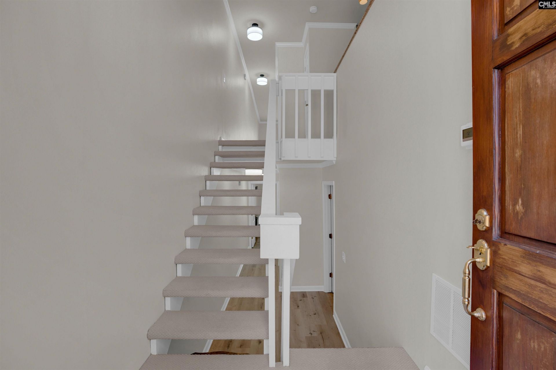 10 Low Hill Lane Photo 6