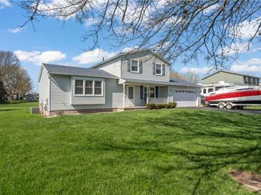 56 Alder Bush Lane , Hamlin, NY 14464