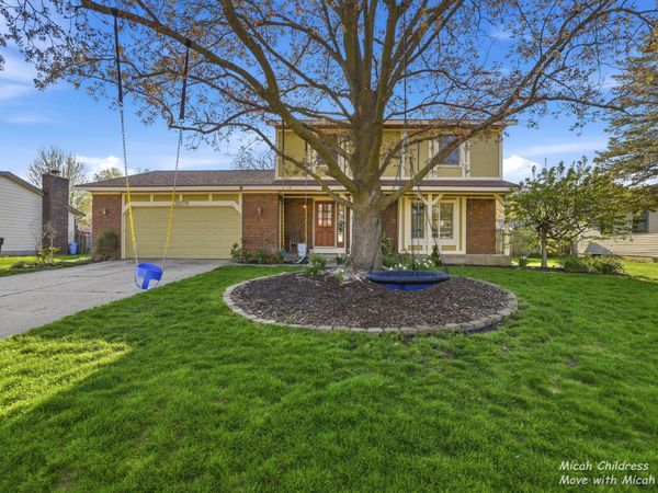 3879 Basswood Drive SW, Grandville, MI 49418