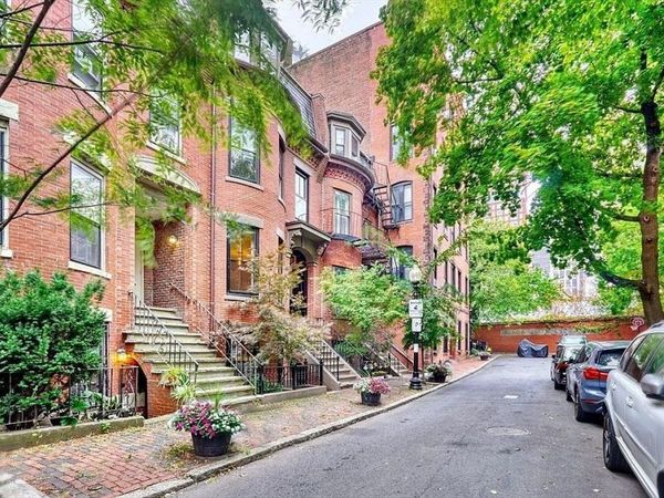 11 Cazenove St, Unit 2, Boston, MA 02116