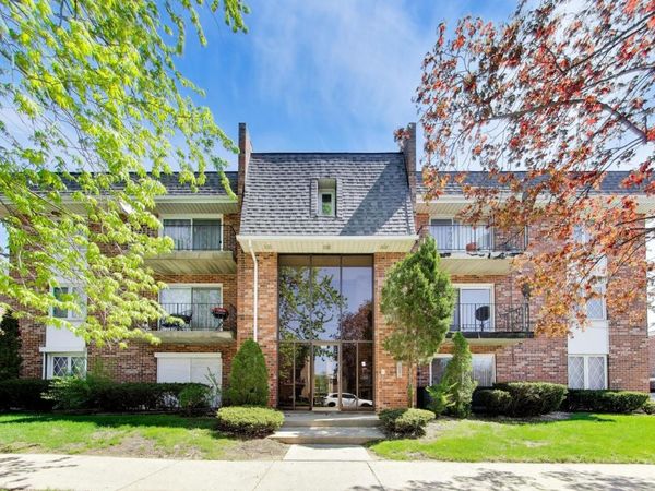 669 Chappel Avenue , Unit 2B, Calumet City, IL 60409