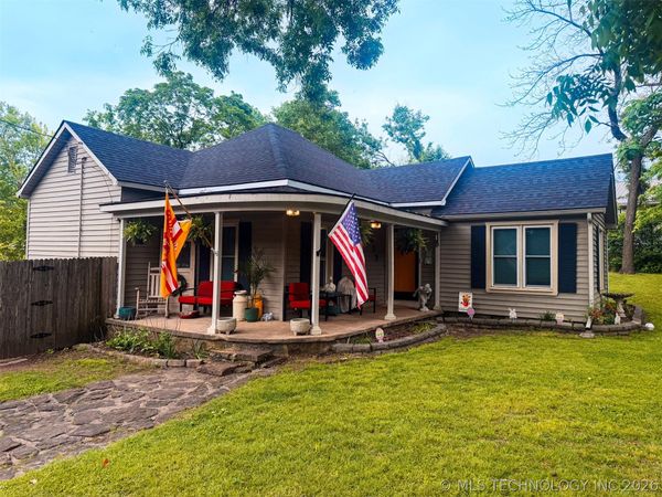 417 S State Avenue , Tahlequah, OK 74464