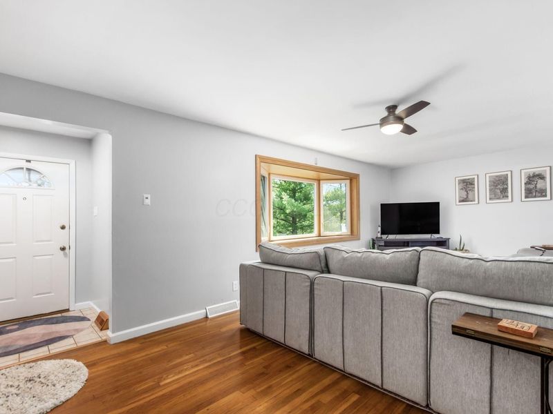 1812 Zuber Road , Grove City, OH 43123 Photo 10