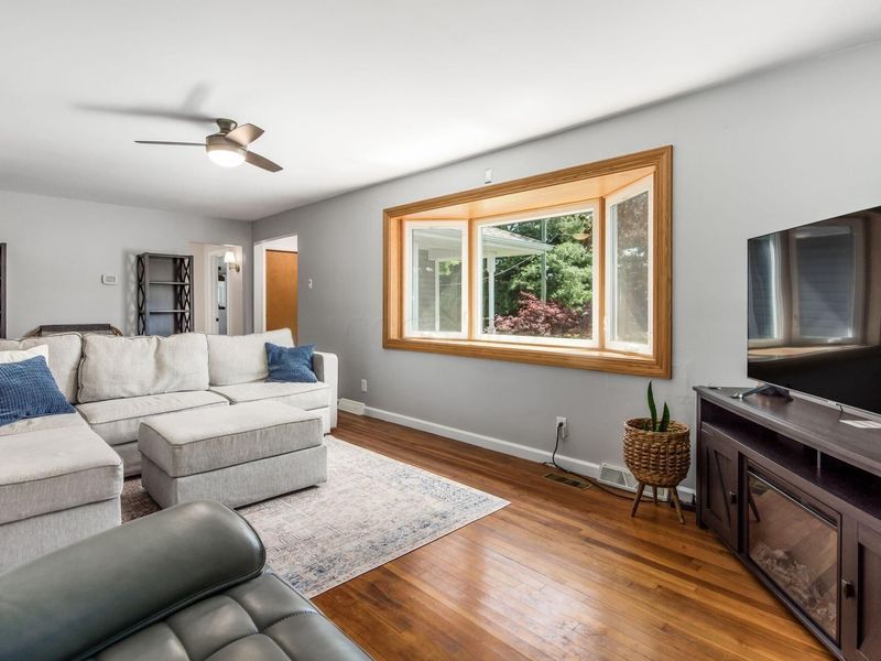 1812 Zuber Road , Grove City, OH 43123 Photo 11