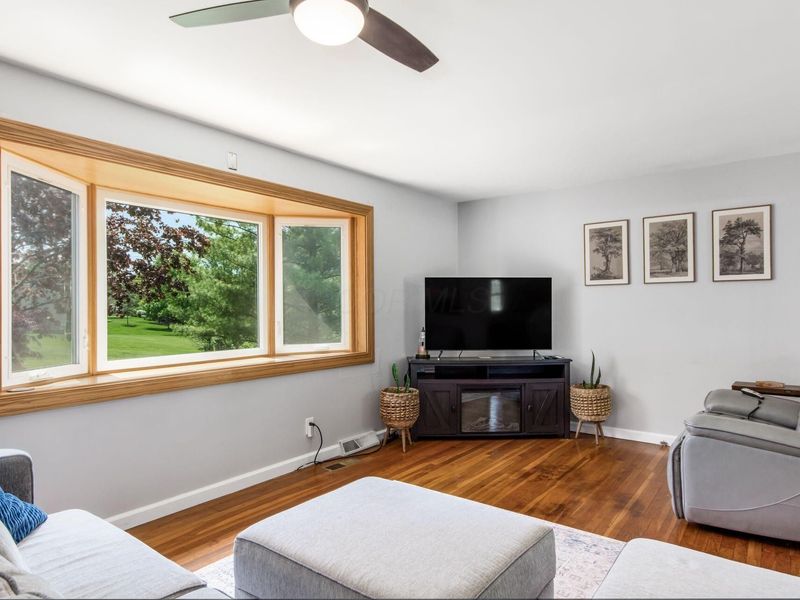 1812 Zuber Road , Grove City, OH 43123 Photo 13