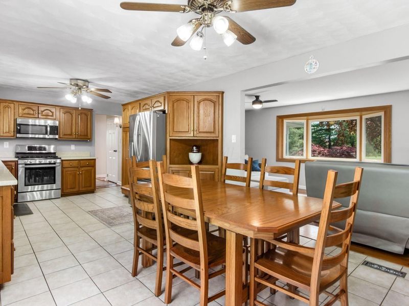 1812 Zuber Road , Grove City, OH 43123 Photo 16