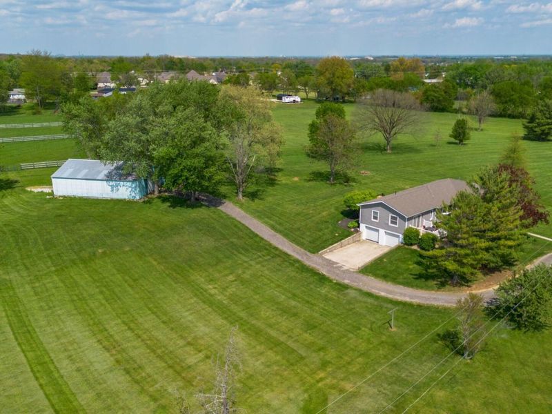 1812 Zuber Road , Grove City, OH 43123 Photo 6