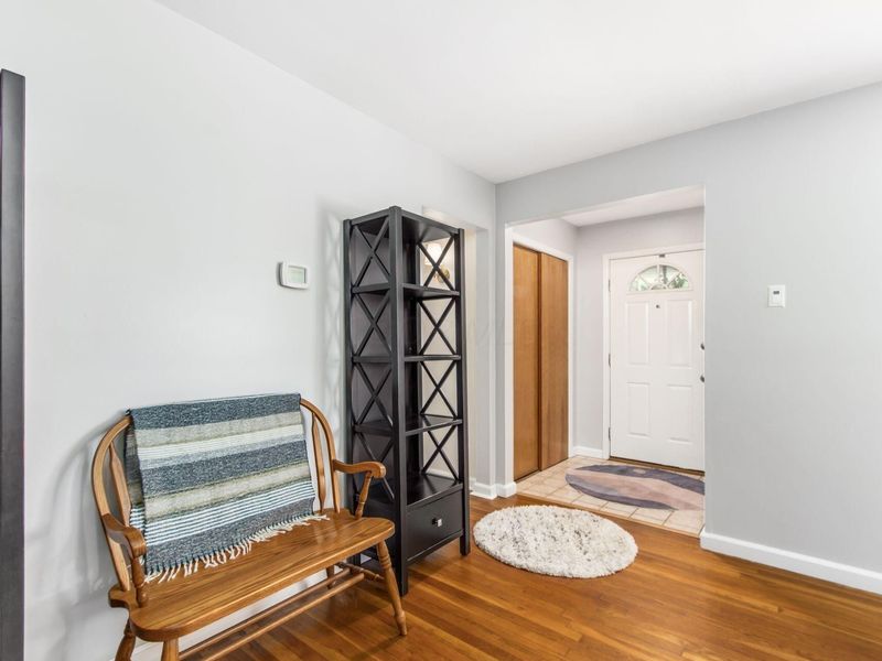 1812 Zuber Road , Grove City, OH 43123 Photo 9