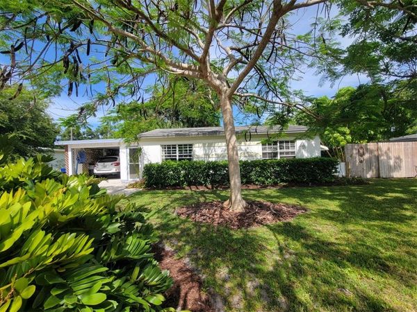 2136 33rd Avenue, Vero Beach, FL 32960