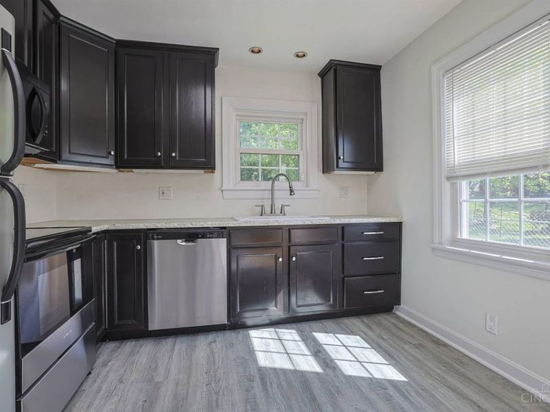 1965 Hunt Road, Cincinnati, OH 45215 Photo 12